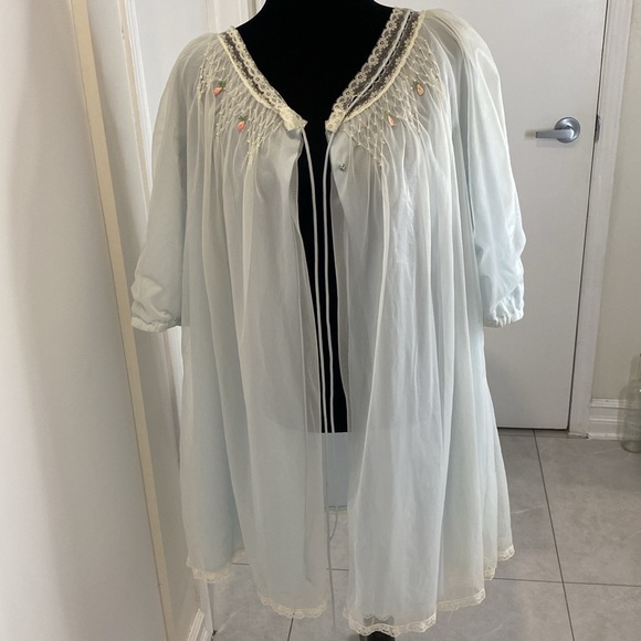 LINDA UNDERLOVELIES VTG early 1960’s Chiffon Peignore nightgown Robe Sze Medium - Picture 16 of 17